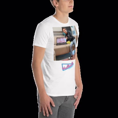 Vergrendel je laptop T-shirt met korte mouw (Unisex) - Afbeelding 3